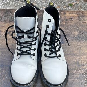 Dr. Martens White Boots. Luana AW004 Size 7 US Ladies